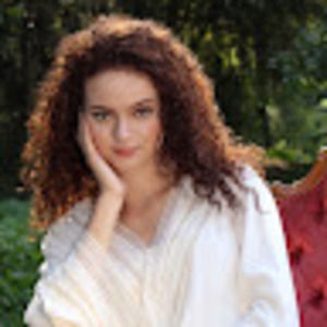 Meet your Posher, Gloria